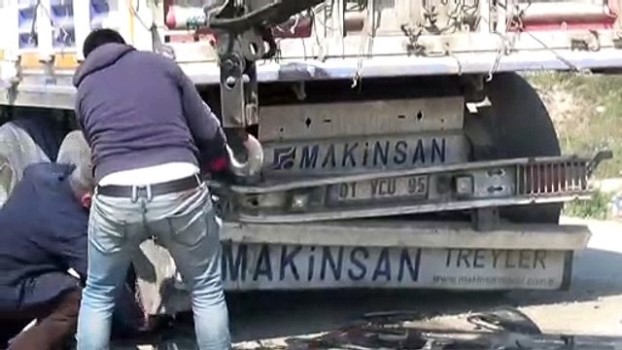 Otomobil Tira Carpip Devrildi 1 Olu Amasya