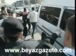 Dtp Konvoyuna İzmir'de Taşlı Saldırı
