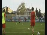 futbol takimi - Gs Futbolculardan Frikik Yarışması Videosu