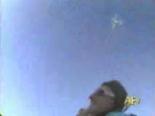 ilginc goruntu - Paraşütle Atlayan Nine Videosu
