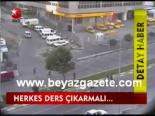 Herkes Ders Çıkarmalı