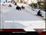 kar manzaralari - Sokaklar Piste Döndü Videosu