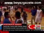Basketbol Sahası Boks Ringine Döndü