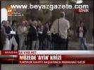 Müzede Ayin Krizi