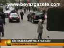Çin Başbakanı'na Ayakkabı