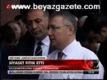 Siyaset Fıtık Etti