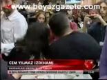 Cem Yılmaz İzdihamı