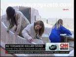 Kızlar Tersanede Kolları Sıvadı
