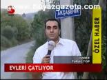 Evleri Çatlıyor