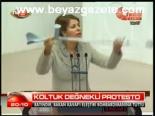 Koltuk Değnekli Protesto