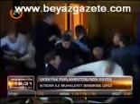 Ukrayna Parlamentosu'nda Kavga