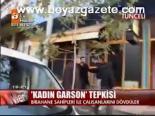 Kadın Garson Tepkisi