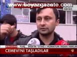 Cemevi'ni Taşladılar