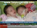 İkiz Bebekler Mama Yerken Kalarak Boğuldu