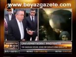 Üniversitedeki Protesto
