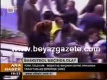 basketbol maci - Basketbol Maçında Olay Videosu