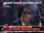 adalet bakani - Çiçek, Erdoğan'ı Elinde Dosyayla Karşıladı Videosu