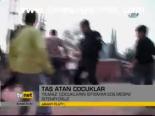 Taş Atan Çocuklar