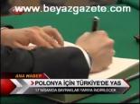Polonya İçin Türkiye'de Yas