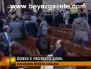 Özbek'e Protesto Şoku