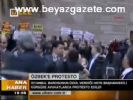 Özbek'e Protesto