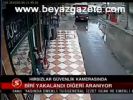 Hırsızlar Güvenlik Kamerasında