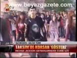 Taksim'de Korsan Gösteri