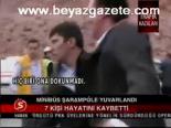 Minibüs Şarampole Yuvarlandı