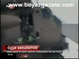 Özür Bekleniyor