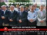 Sehitler Defnediliyor