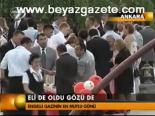Eli De Oldu Gözü De