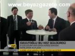 Davutoğlu Bu Kez Güldürdü
