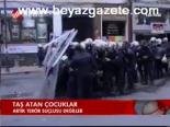 Taş Atan Çocuklar