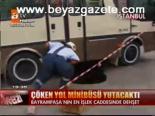Çöken Yol Minibüsü Yutacaktı