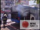 Kızılay'da Yanan Otobüs Çevredekileri Korkuttu