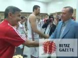 ankara spor salonu - Erdoğan Soyunma Odasında 12 Dev Adam'ı Tebrik Etti Videosu