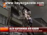 Alev Kapanında Bir Kadın