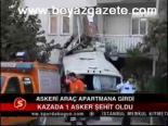 Askeri Araç Apartmana Girdi