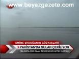 Pakistan'da Sular Çekiliyor