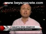 Tunus'ta Protestocular Sokakta