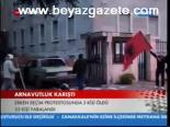 Arnavutluk Karıştı