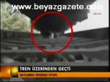 Tren Üzerinden Geçti