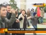 Protokolde Yer Tartışması