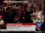 Murdoch'a Protesto