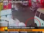 Kimse Dönüp Bakmadı Bile!