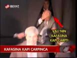 Kafasına Kapı Çarpınca