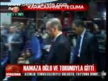 Namaza Oğlu Ve Torunuyla Gitti