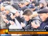 Müslümanlar Bayram Namazında