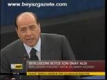 Berlusconi Bütçe İçin Onay Aldı