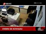 Evden De Kovuldu